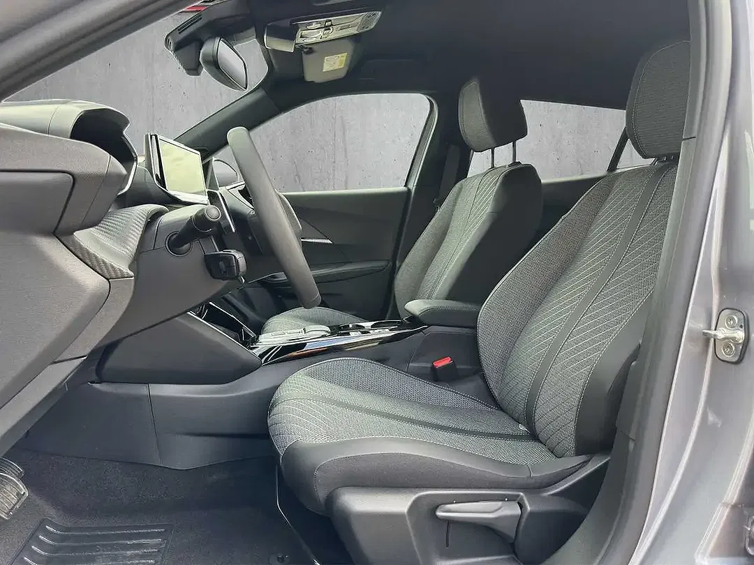 Peugeot 2008 - Thumbnail 8