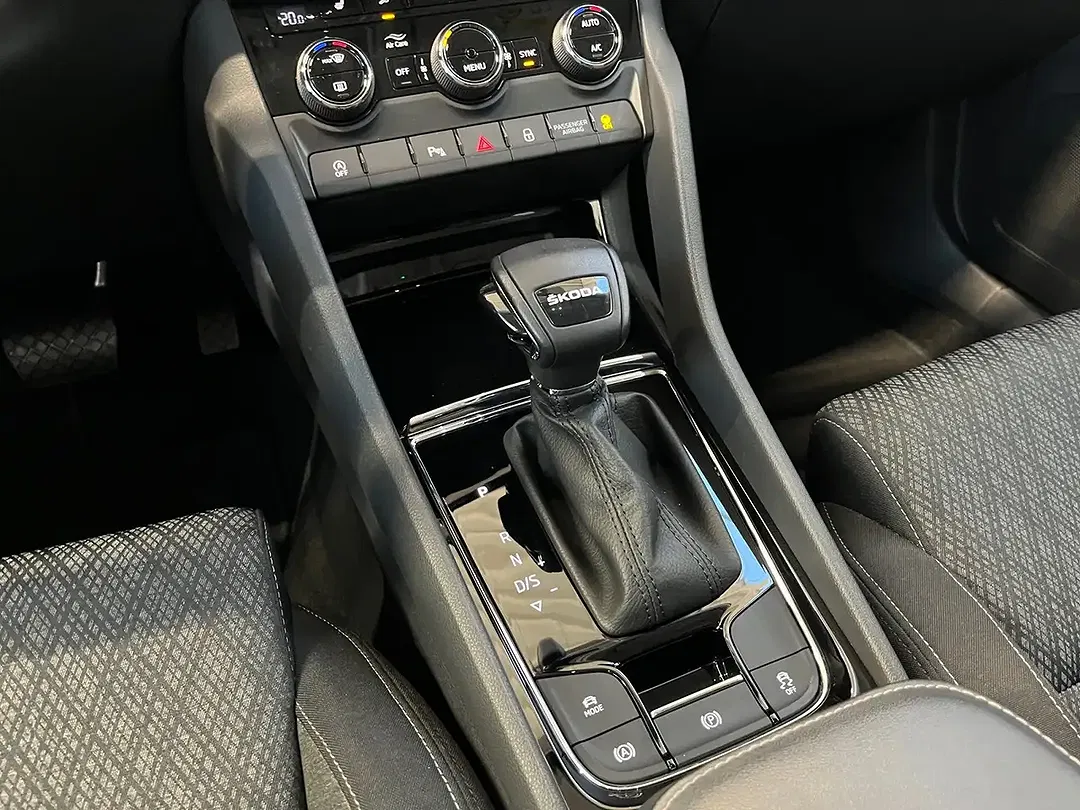 Skoda Karoq - Thumbnail 5