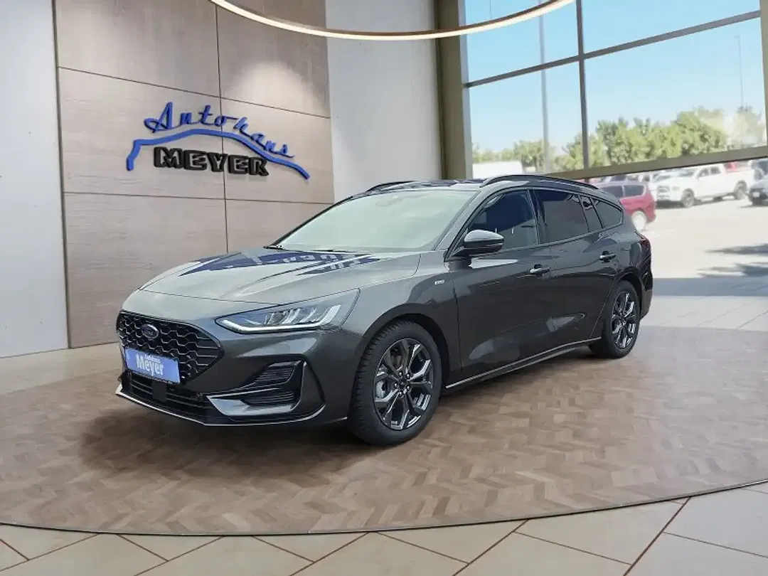 Ford Focus - Thumbnail 2