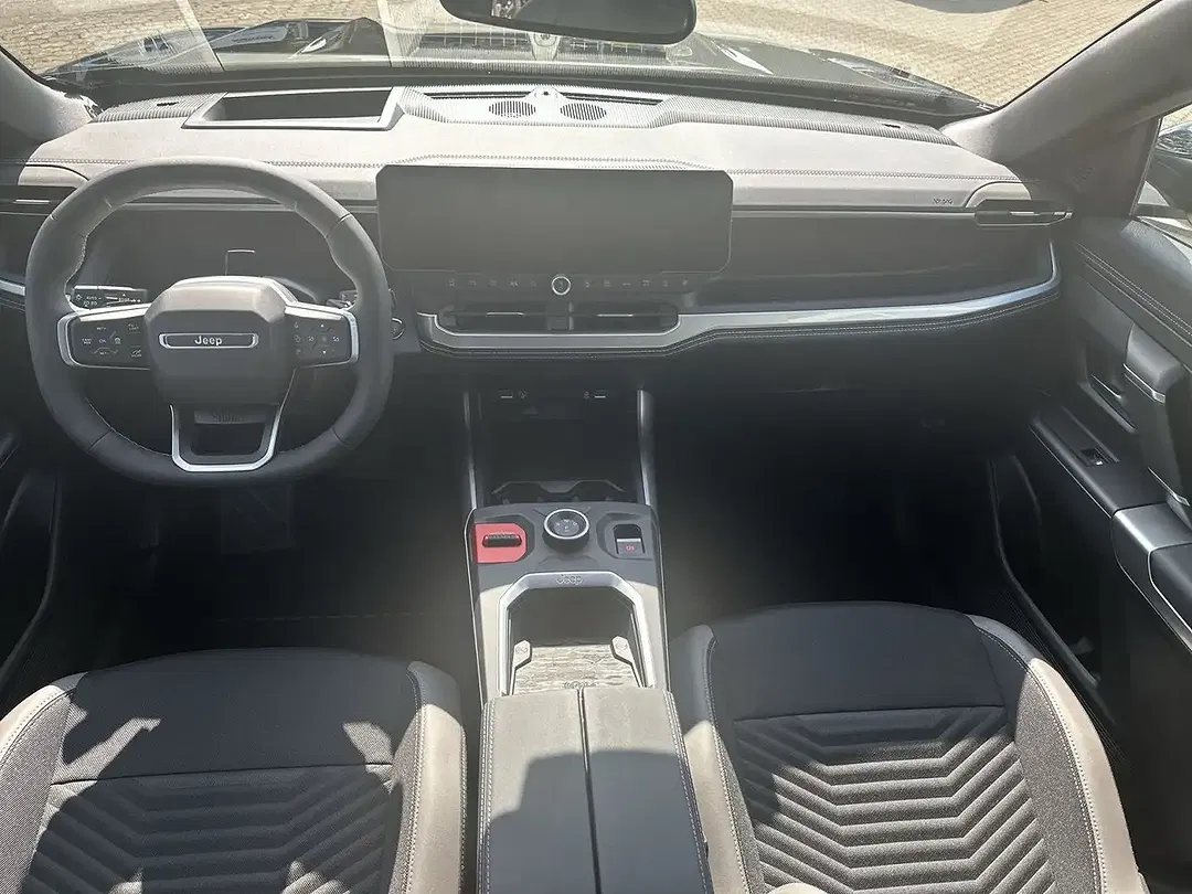 Jeep Compass - Thumbnail 14