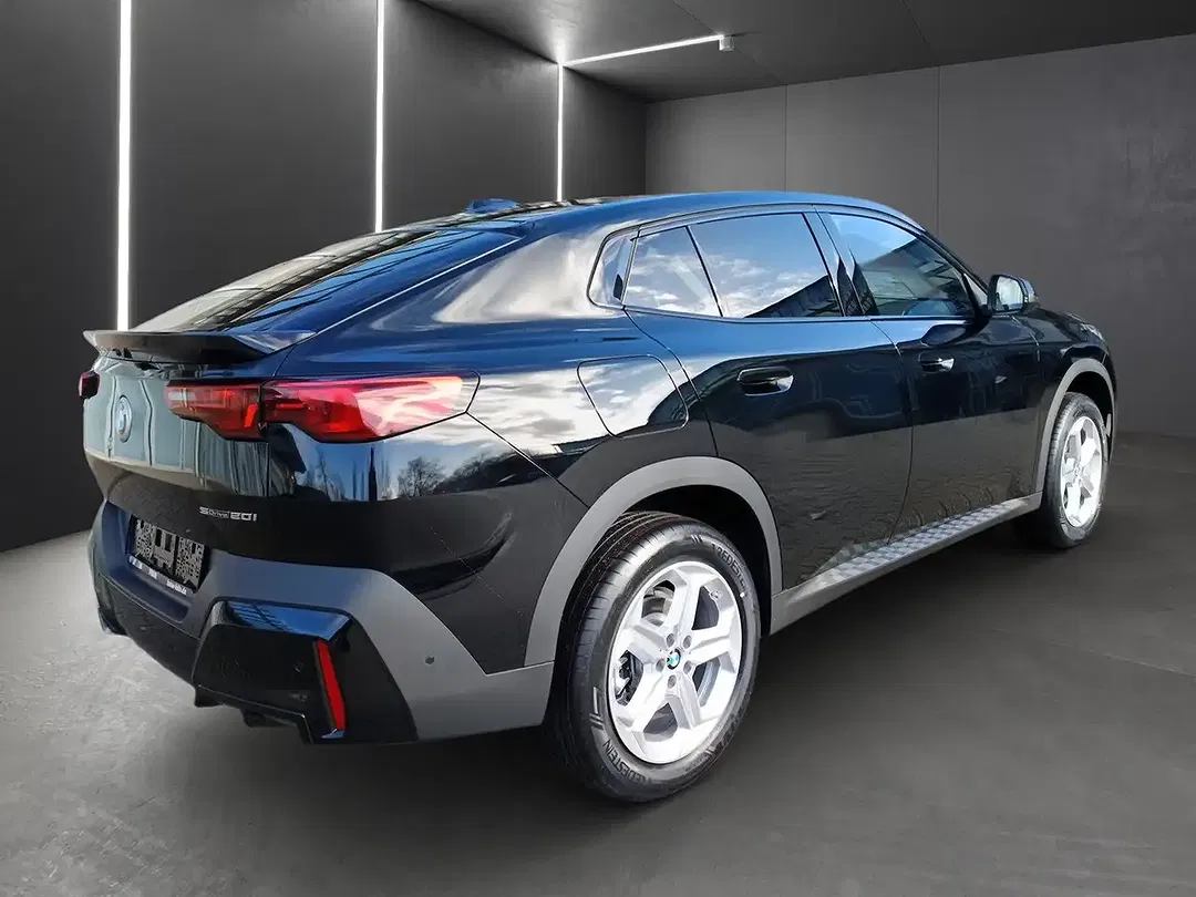 BMW X2 - Thumbnail 4