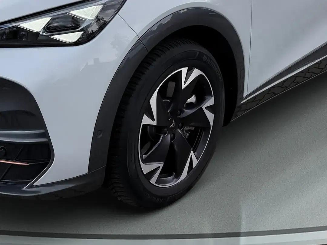 CUPRA Tavascan - Thumbnail 7