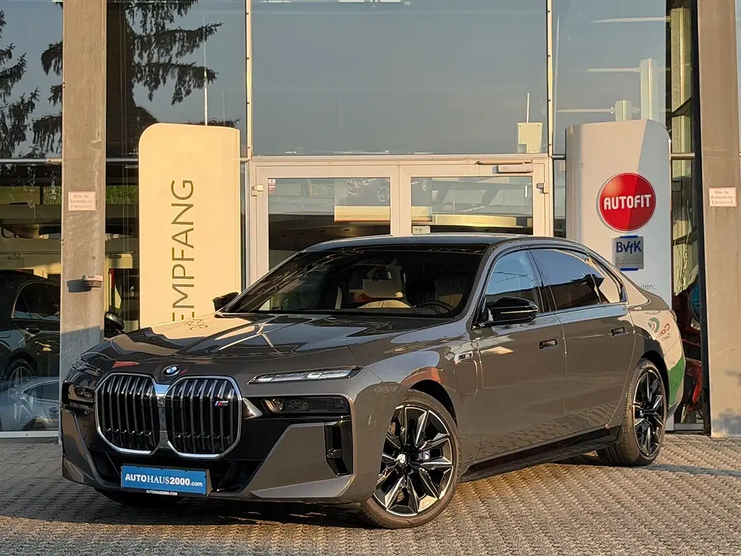 BMW 760 - Afbeelding 1