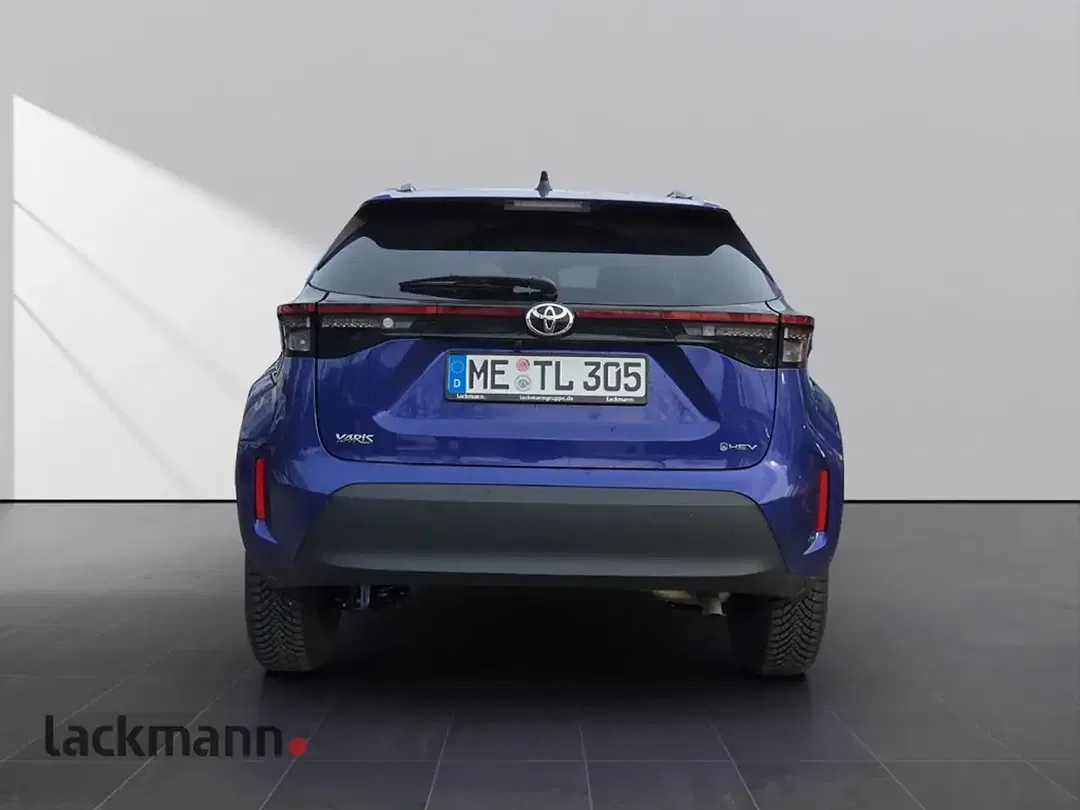 Toyota Yaris Cross - Thumbnail 6