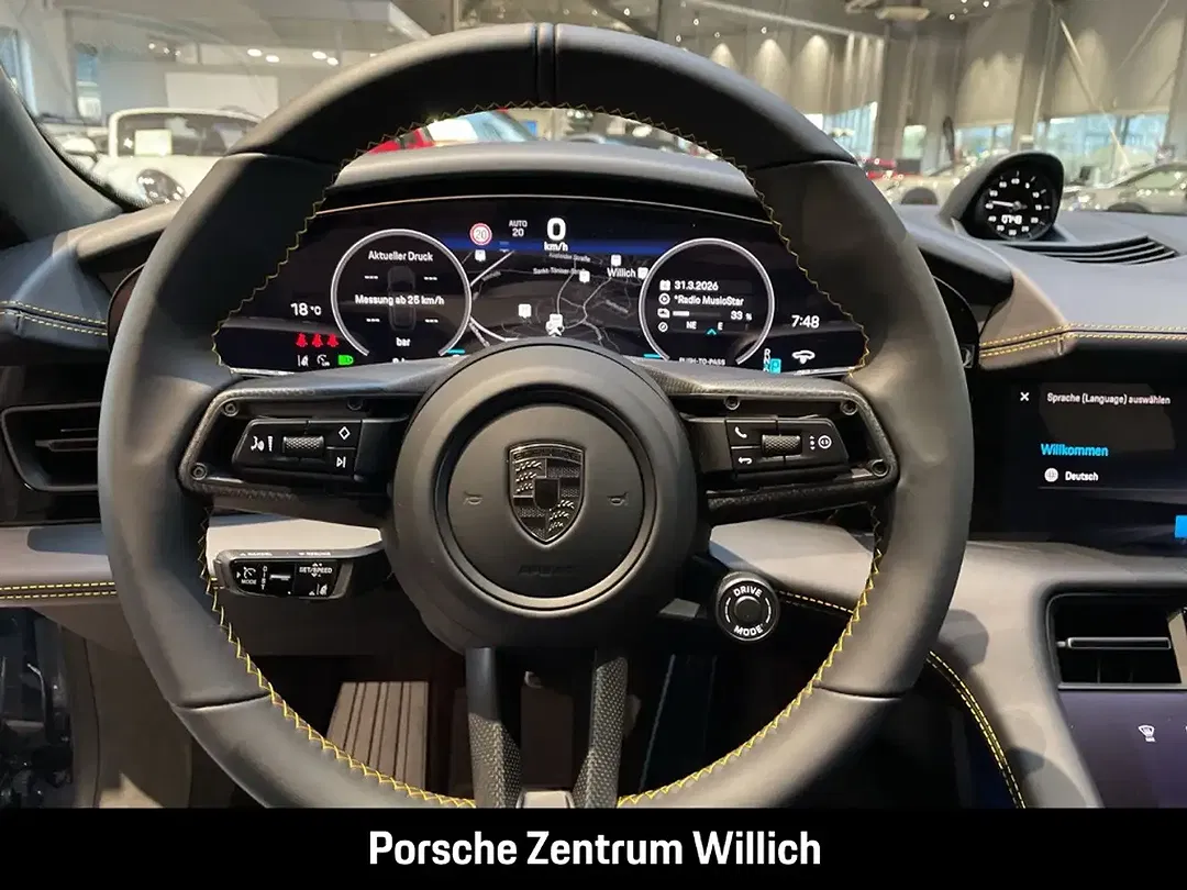Porsche Taycan - Thumbnail 14