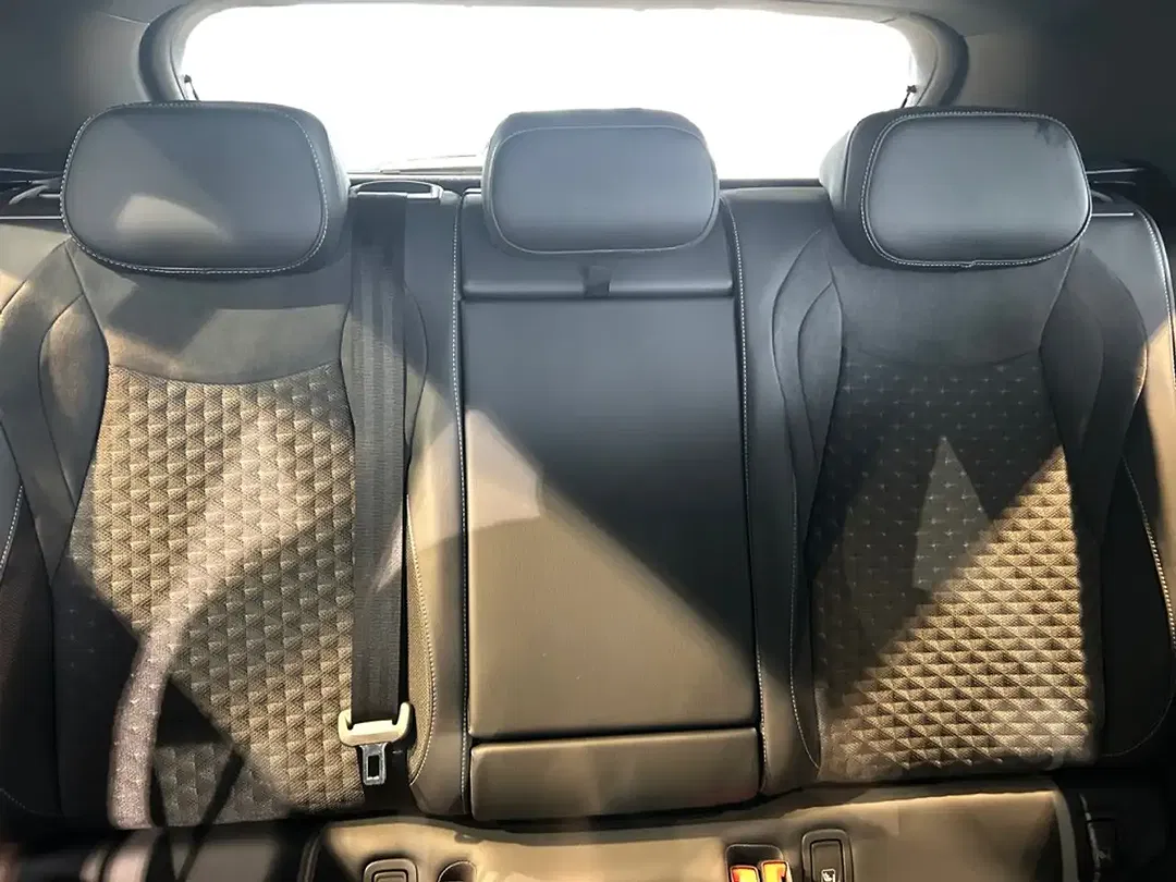Volkswagen T-Roc - Thumbnail 9