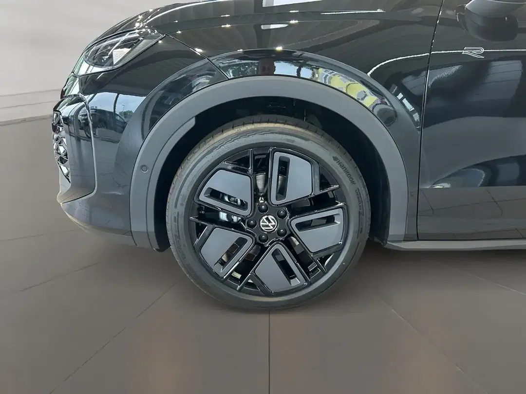 Volkswagen T-Roc - Thumbnail 6
