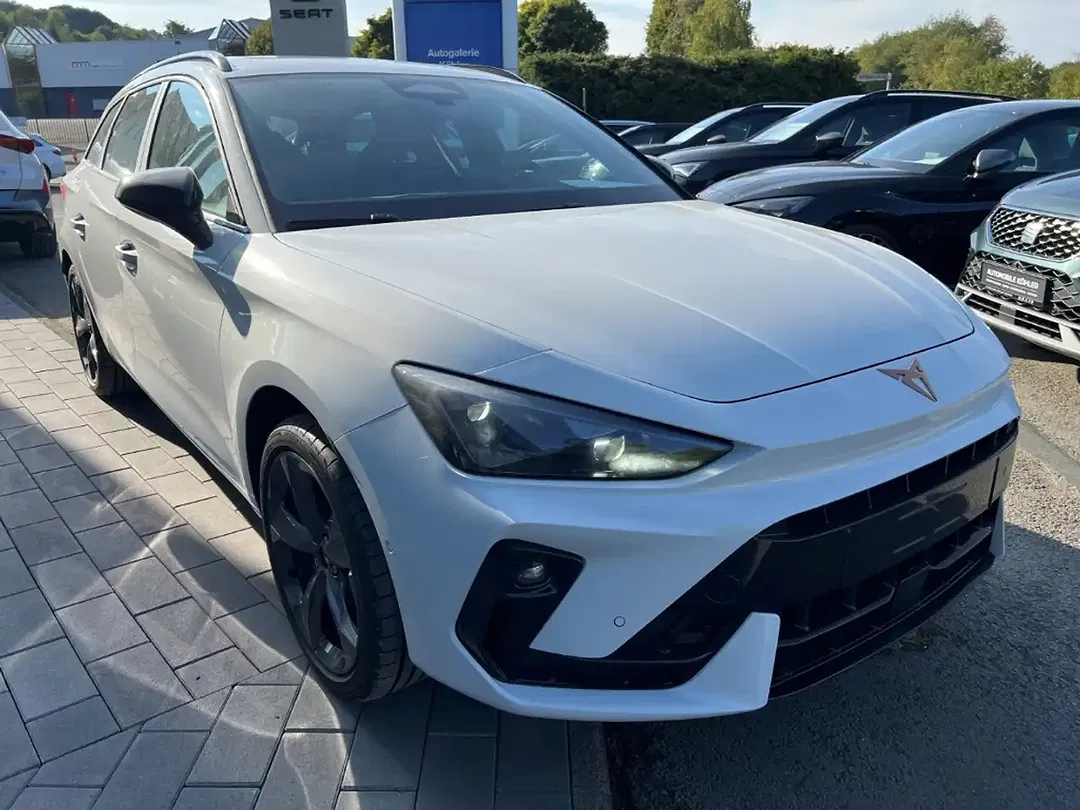 CUPRA Leon - Thumbnail 2
