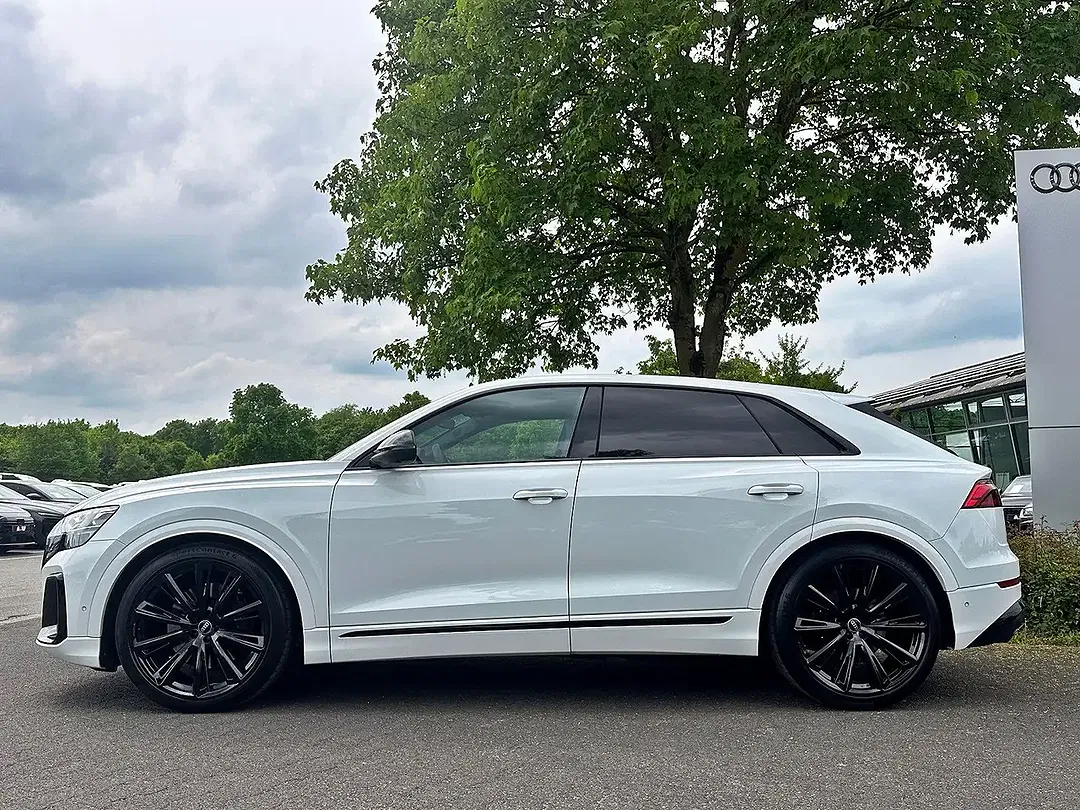 Audi SQ8 - Thumbnail 4