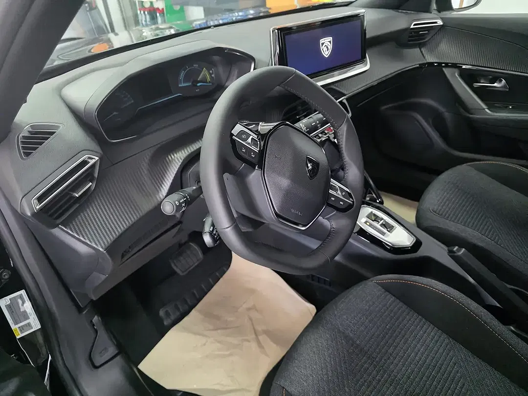 Peugeot 2008 - Thumbnail 12