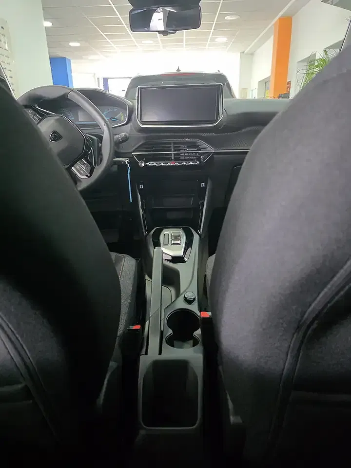 Peugeot 2008 - Thumbnail 14