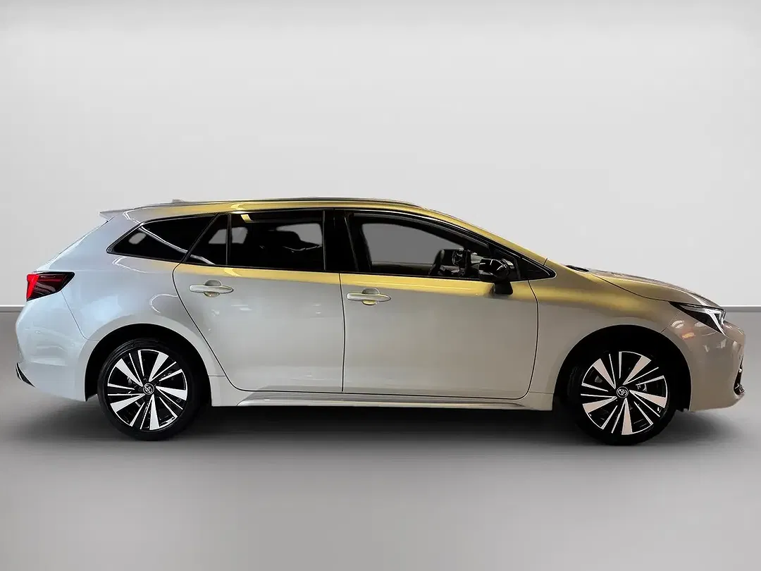 Toyota Corolla - Thumbnail 3