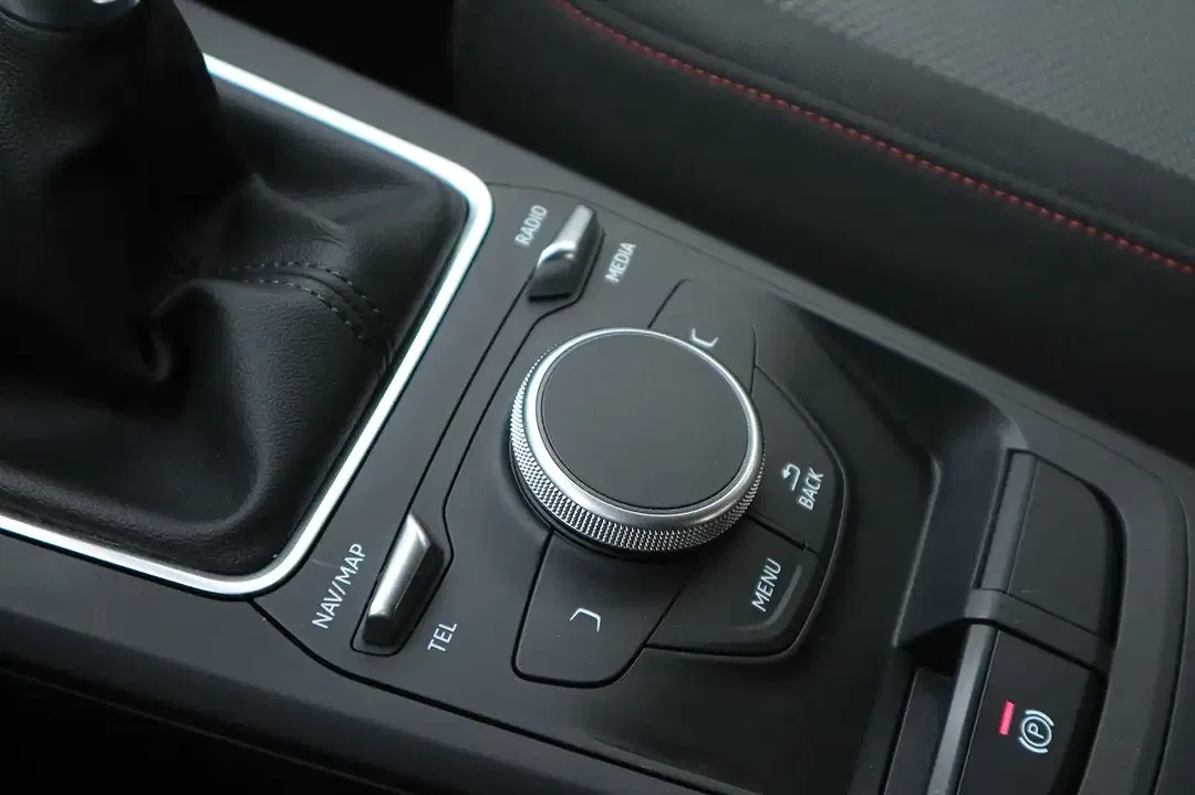 Audi Q2 35 TDI design - foto 8