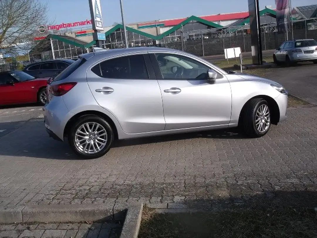 Mazda 2 - Thumbnail 4