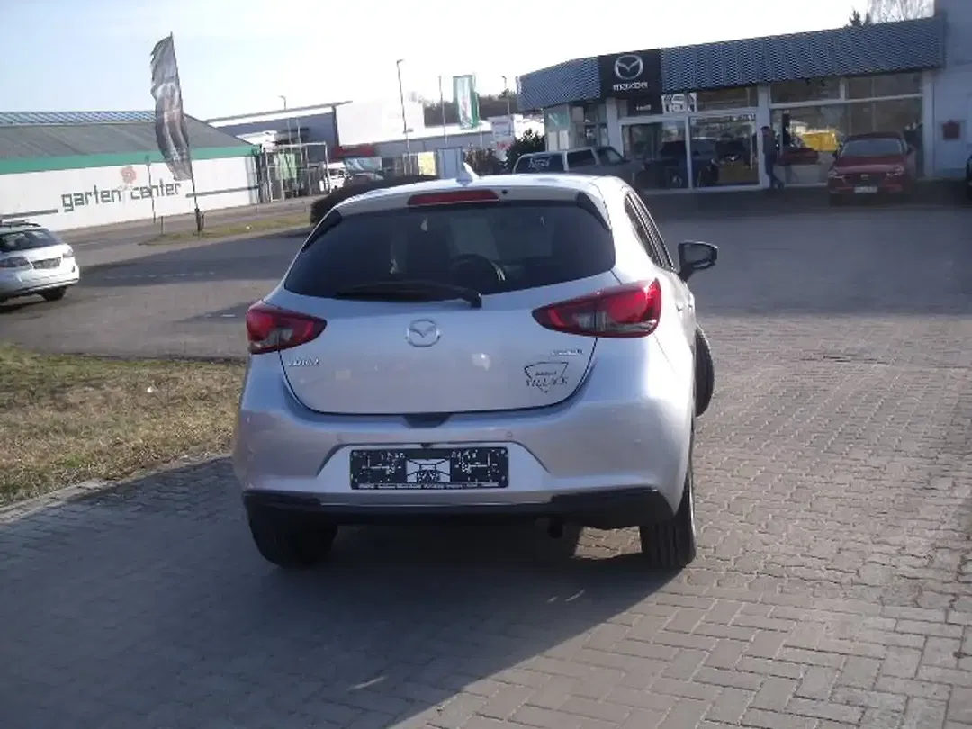 Mazda 2 - Thumbnail 5