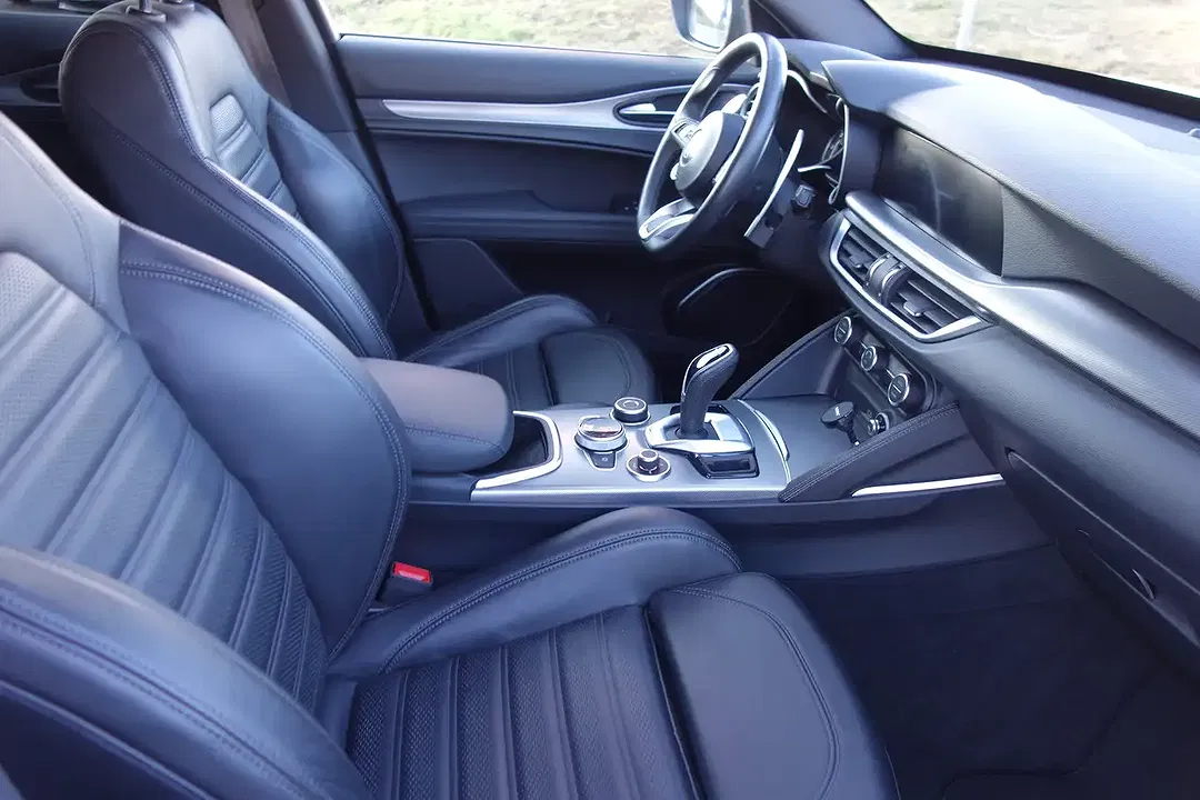 Alfa Romeo Stelvio - Thumbnail 10