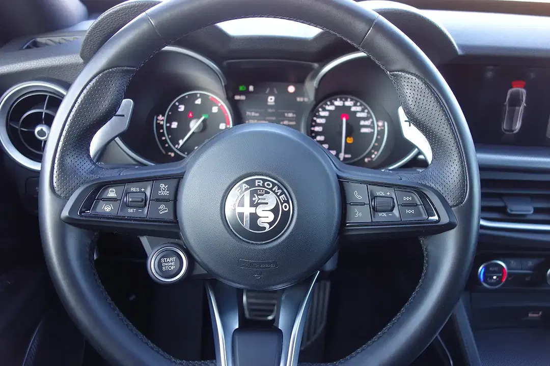 Alfa Romeo Stelvio - Thumbnail 12