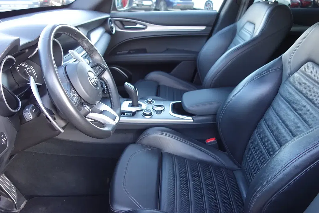 Alfa Romeo Stelvio - Thumbnail 7