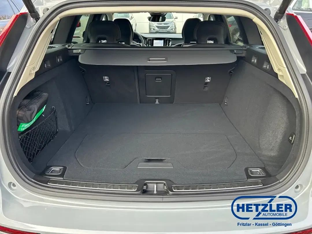Volvo V60 - Thumbnail 12