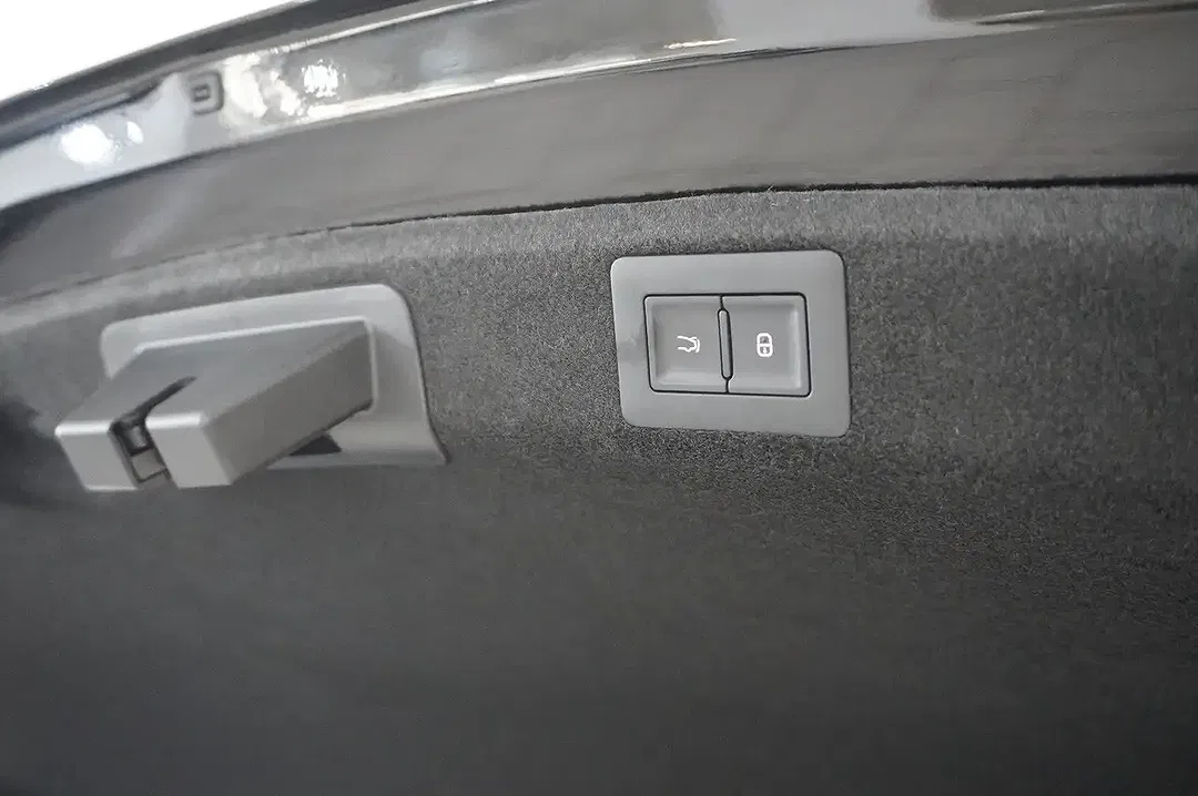 BYD Seal - Thumbnail 13