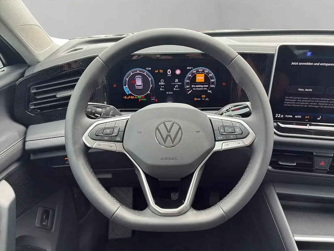 Volkswagen Tiguan - Thumbnail 12