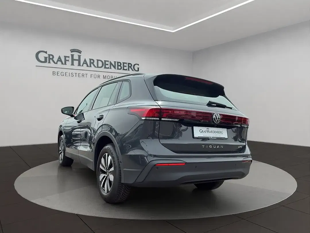 Volkswagen Tiguan - Thumbnail 4