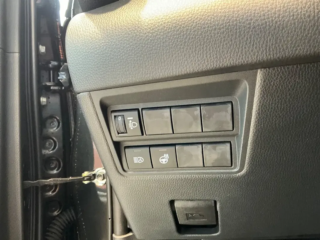 Toyota Yaris - Thumbnail 11