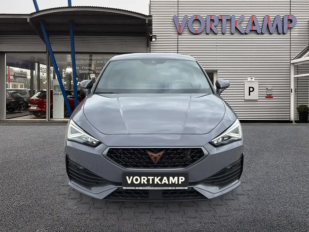 CUPRA Leon - Thumbnail 2