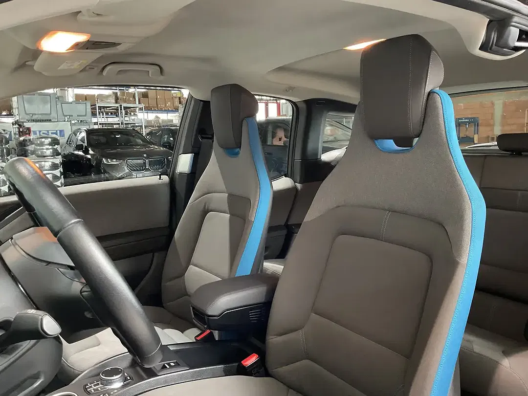 BMW i3 - Thumbnail 8
