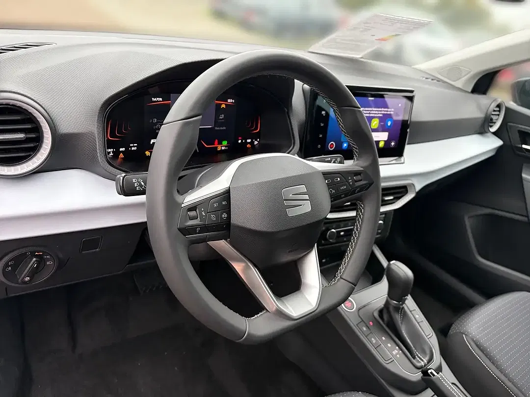 SEAT Ibiza - Thumbnail 9