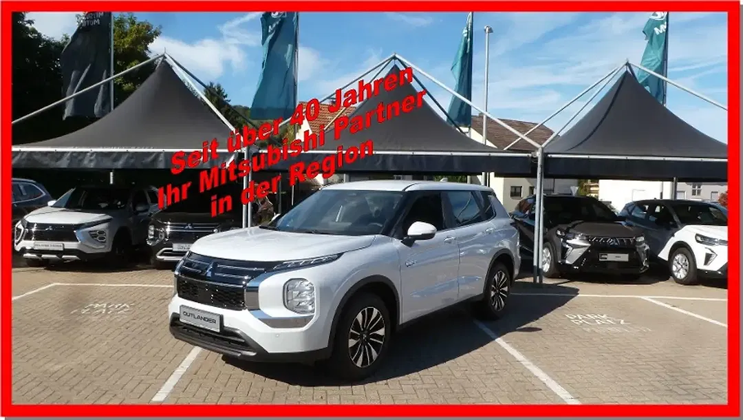 Mitsubishi Outlander - Thumbnail 1