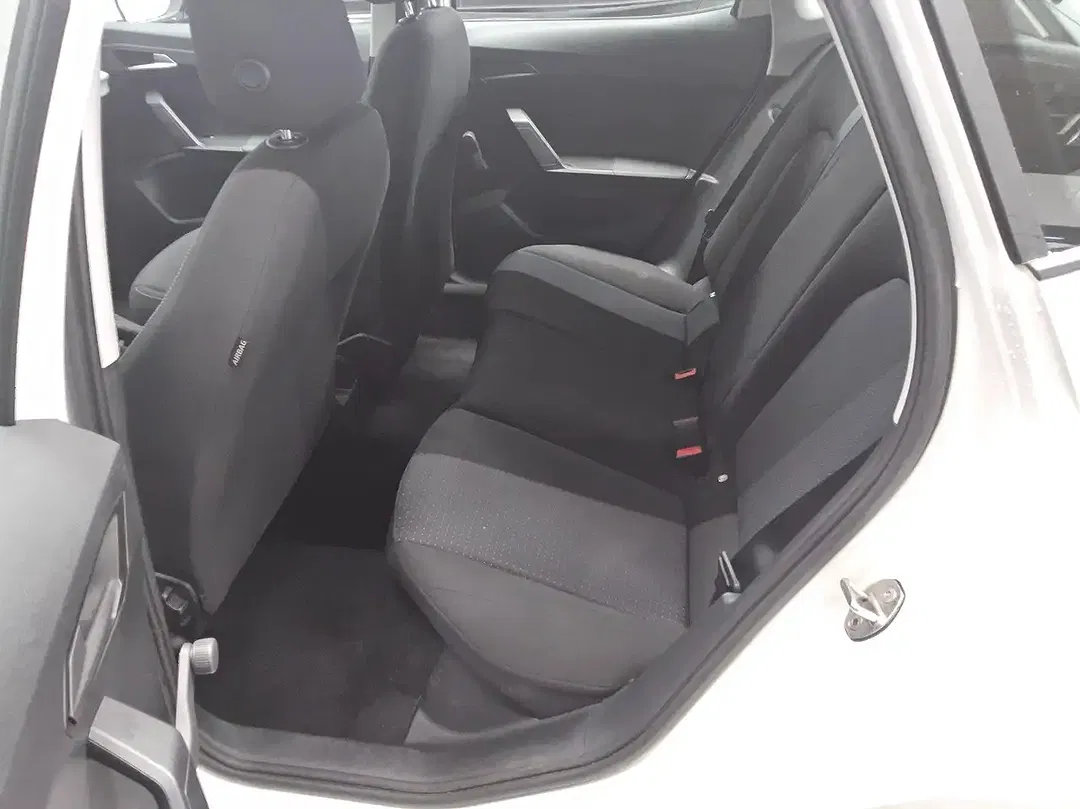 SEAT Ibiza - Thumbnail 13