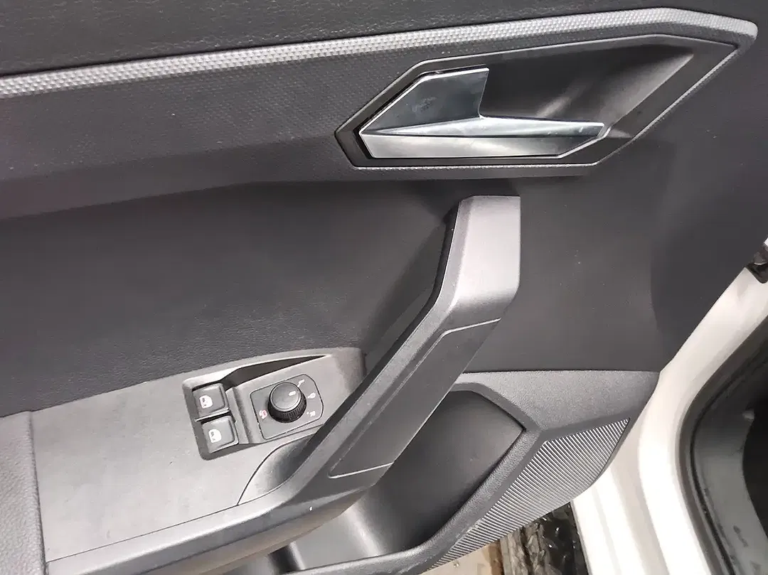 SEAT Ibiza - Thumbnail 9