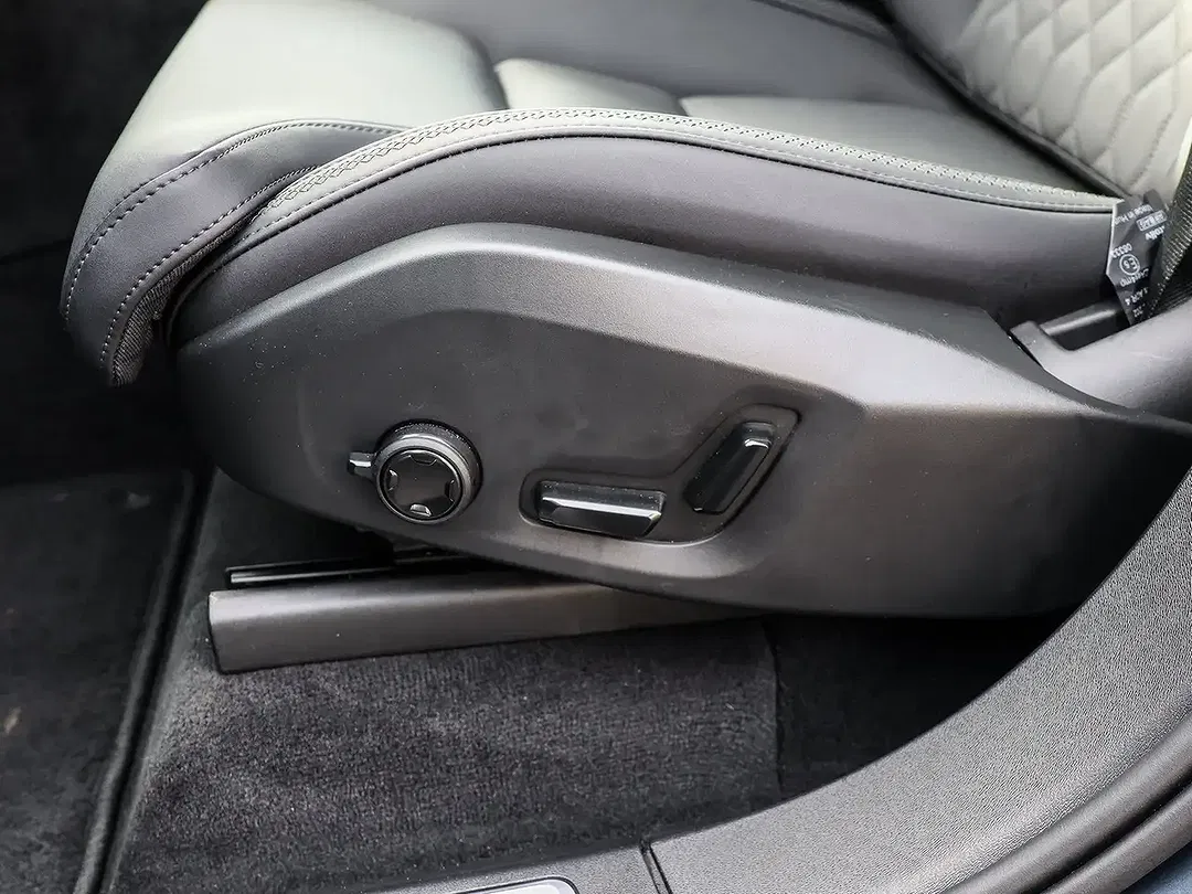 Volvo XC90 - Thumbnail 14