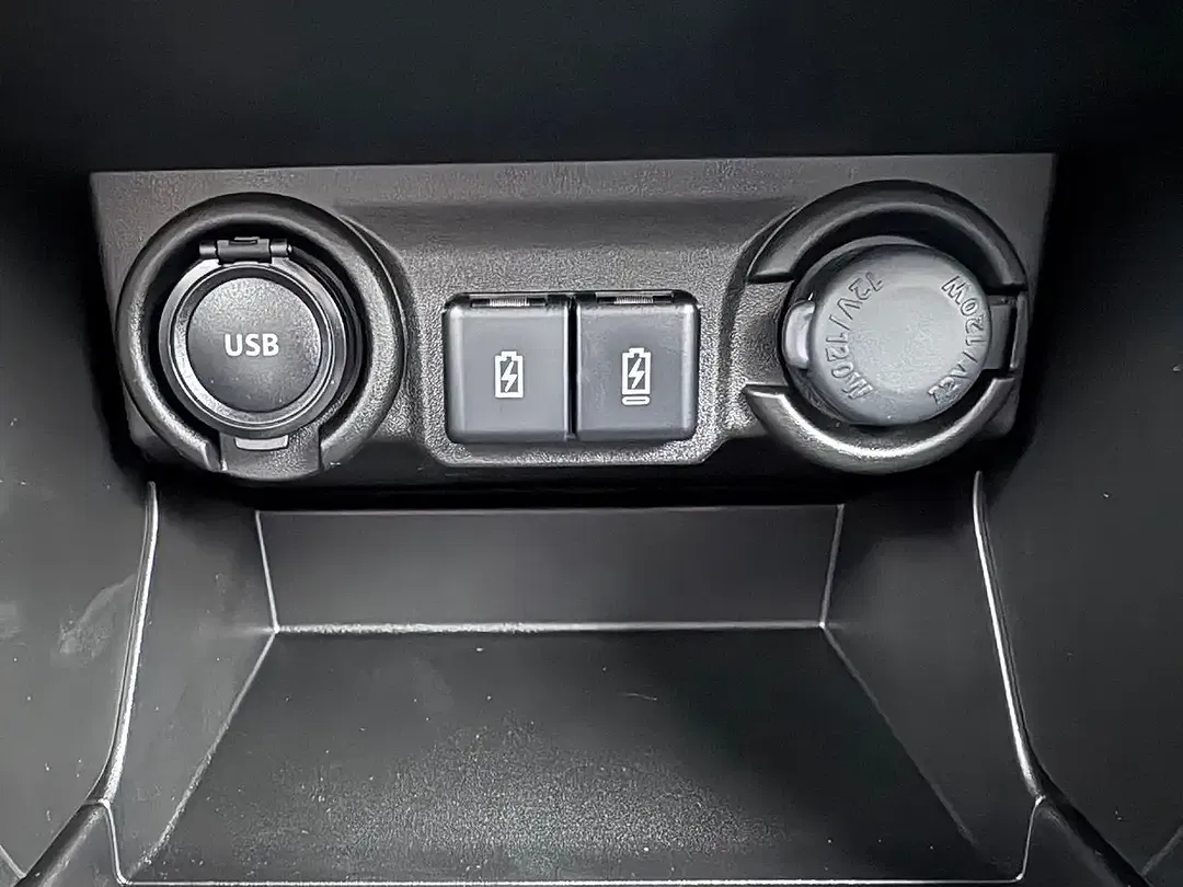 Suzuki Swift - Thumbnail 13