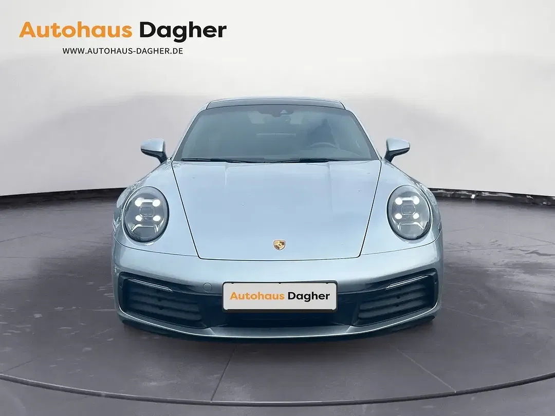 Porsche 911 - Thumbnail 8
