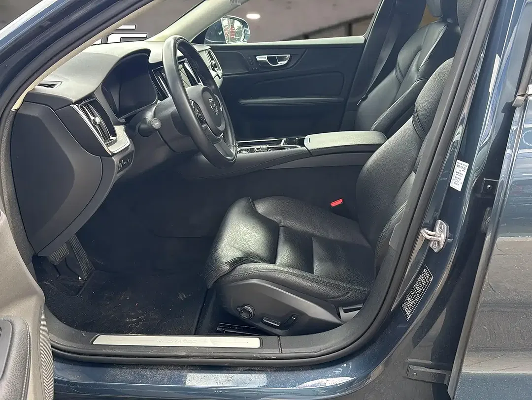 Volvo V60 - Thumbnail 8