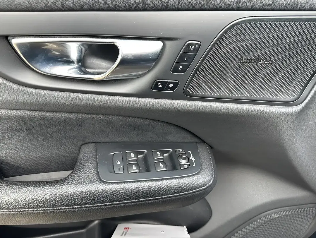 Volvo V60 - Thumbnail 9