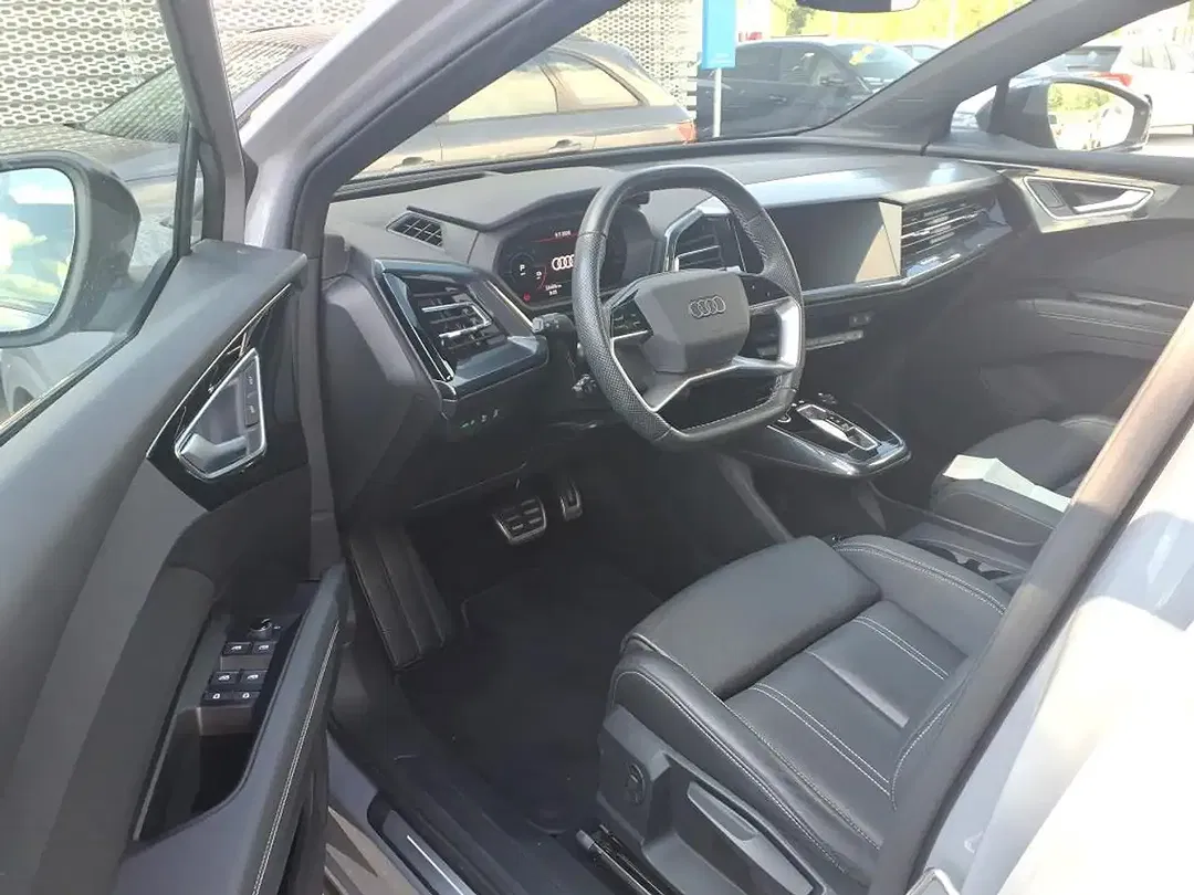 Audi Q4 e-tron - Thumbnail 7