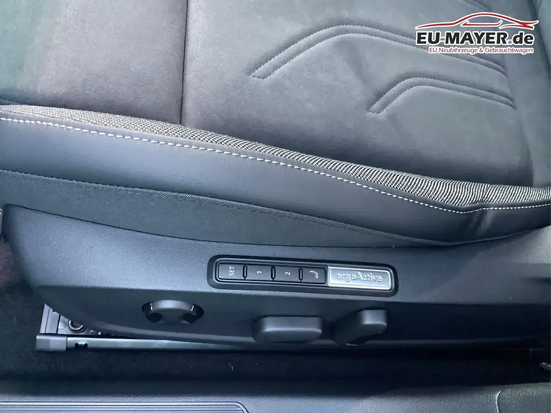 Volkswagen Golf - Thumbnail 7