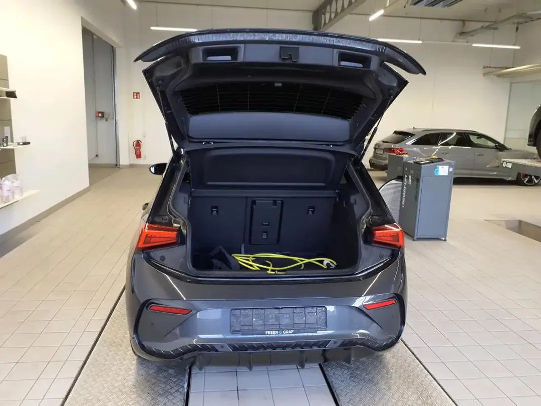 CUPRA Born - Thumbnail 8