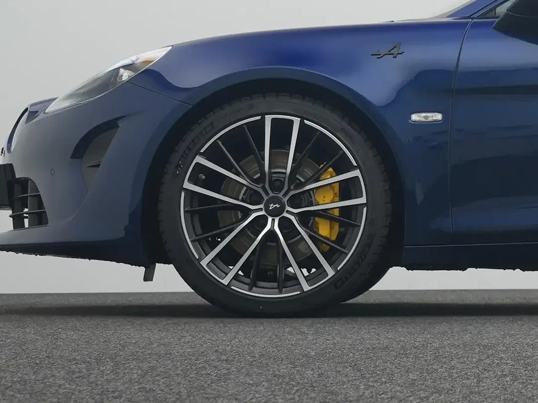 Alpine A110 - Thumbnail 7