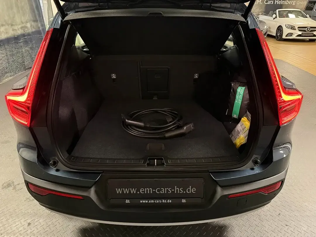 Volvo XC40 - Thumbnail 6