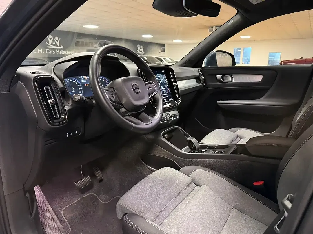 Volvo XC40 - Thumbnail 8