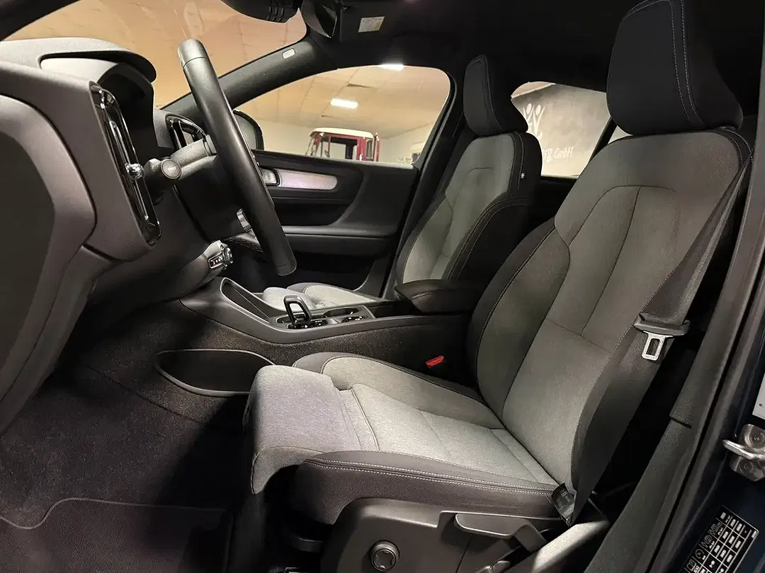 Volvo XC40 - Thumbnail 9