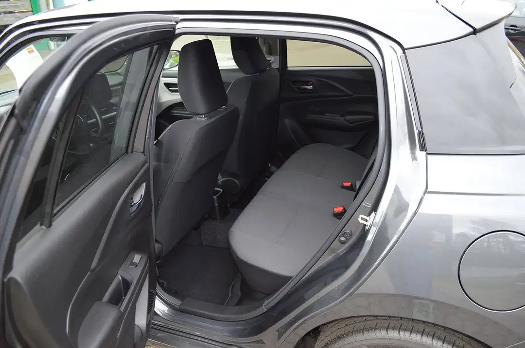 Suzuki Swift - Thumbnail 11