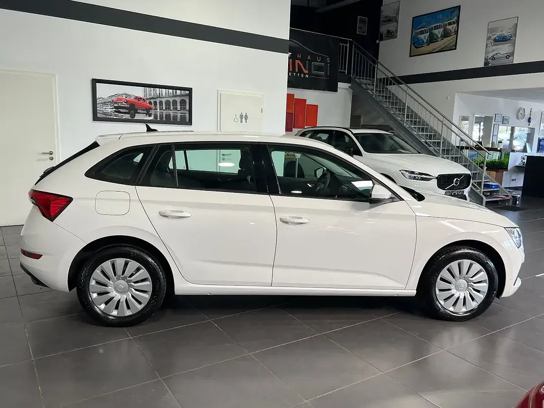 Skoda Scala - Thumbnail 4