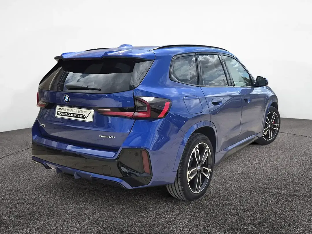 BMW X1 - Thumbnail 6