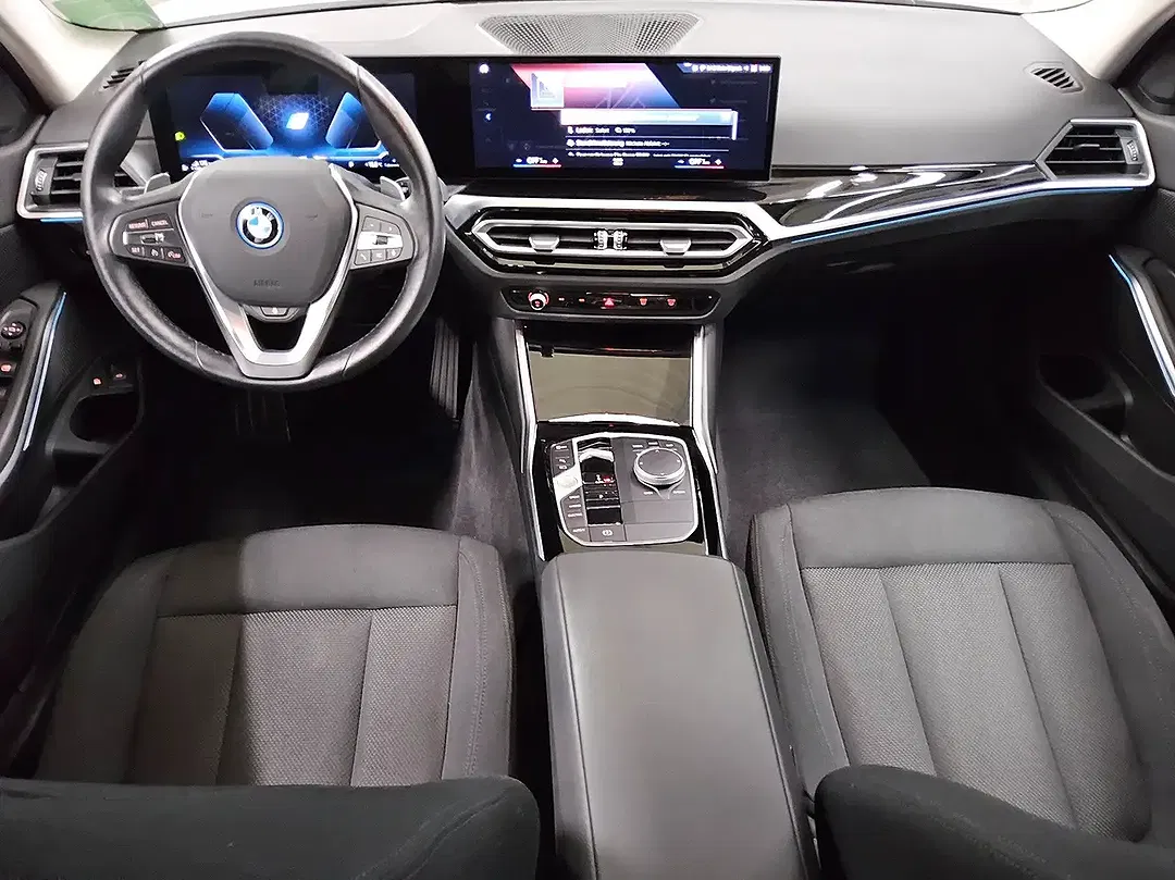 BMW 320 - Thumbnail 4