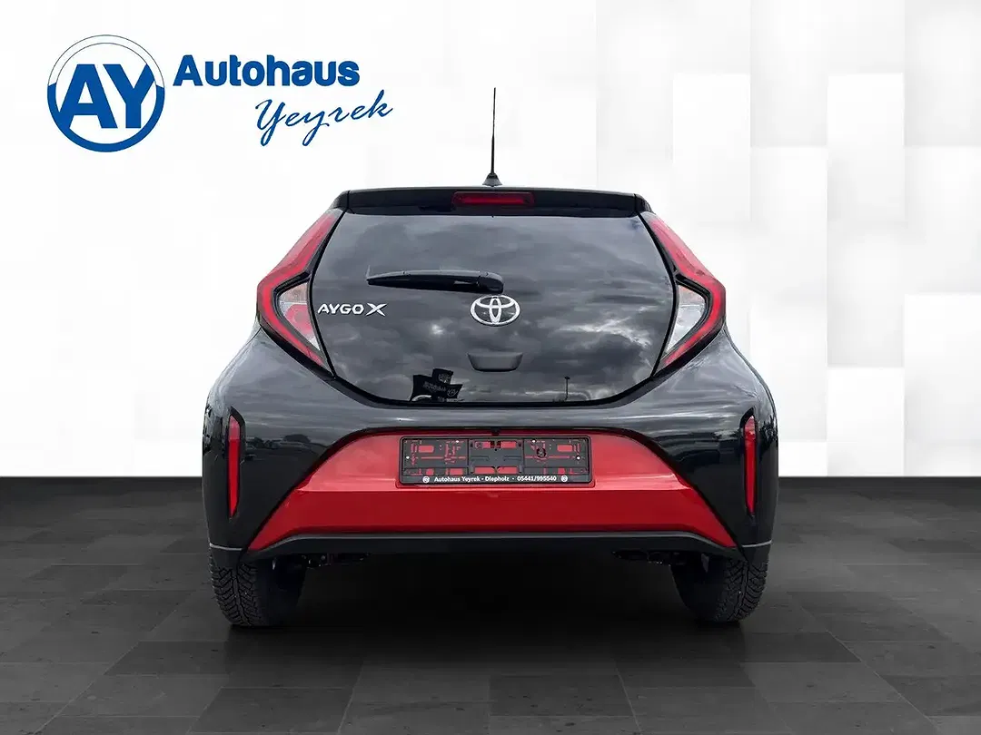 Toyota Aygo - Thumbnail 6